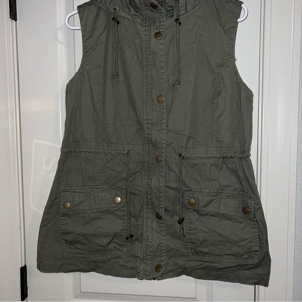 Women’s New Look Army Green Vest
